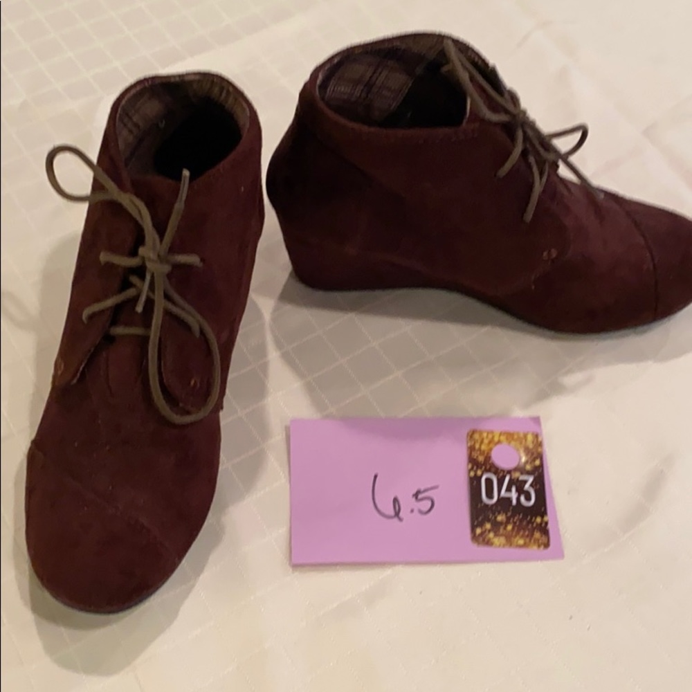 Wedge boots
